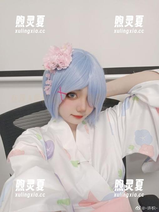 在双人世界里，许枳的免费图集轻松俘获你的心