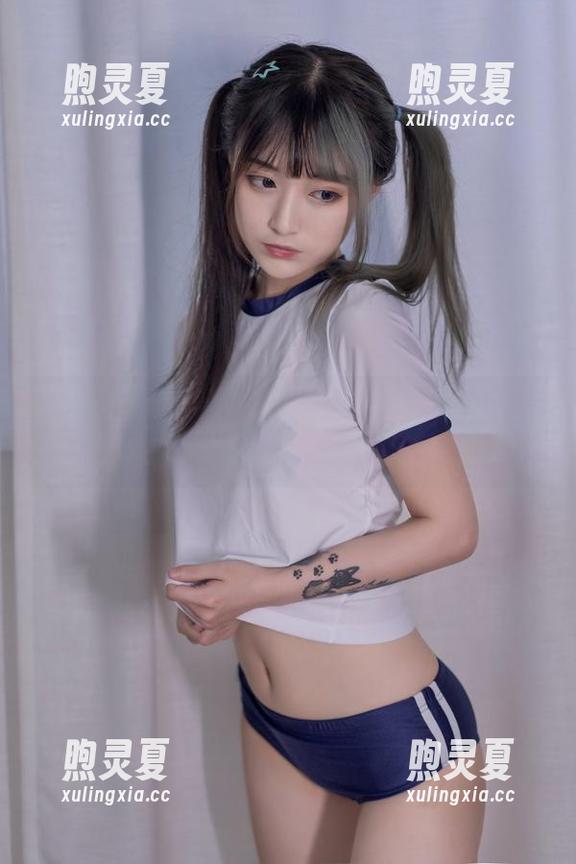 铁板烧鬼舞w 在铁板烧鬼舞w的镜头下,黑贞黑呆双人仿佛在演绎什么未完待续的故事!