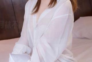 谁说网袜不能优雅？来看雯妹不讲道理的写真图集就知道！