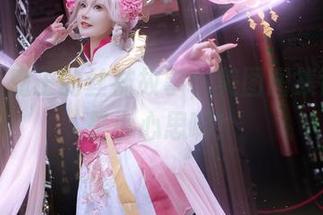 露儿大魔王的丝袜故事，美图图集背后满是小心思啊！