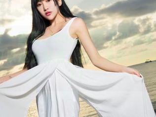 青豆客 - 雪瑞Lisa的足球宝贝图集：原来运动可以这么好看，我也是有点想去踢球了！
